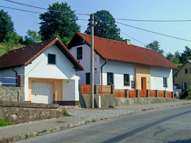 Apartman V Pensionu U Holzaepfelu Červený Kostelec Eksteriør billede